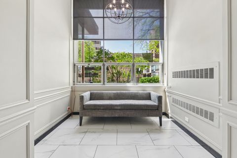 Tiny photo for 2909 N Sheridan Road #1201, Chicago, IL 60657 (MLS # 12633141)