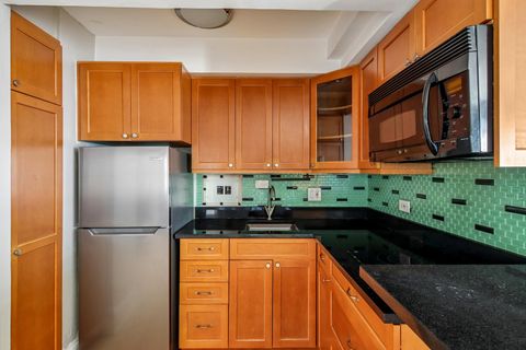 Tiny photo for 2909 N Sheridan Road #1201, Chicago, IL 60657 (MLS # 12633141)