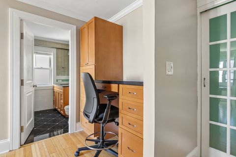 Tiny photo for 2909 N Sheridan Road #1201, Chicago, IL 60657 (MLS # 12633141)