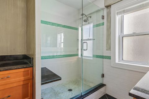 Tiny photo for 2909 N Sheridan Road #1201, Chicago, IL 60657 (MLS # 12633141)