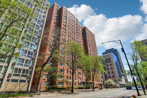 Photo of 2909 N Sheridan Road #1201, Chicago, IL 60657 (MLS # 12633141)