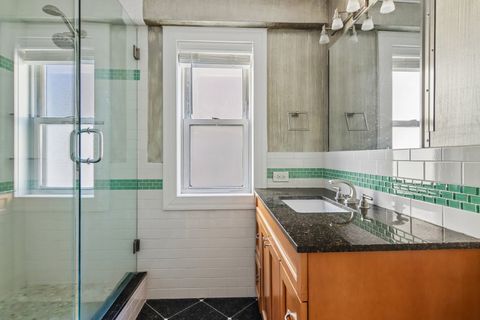 Tiny photo for 2909 N Sheridan Road #1201, Chicago, IL 60657 (MLS # 12633141)