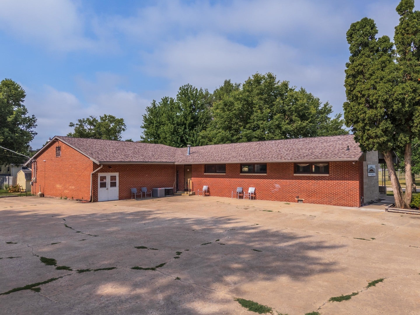 420 W Bennett Street