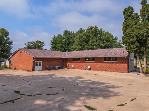 Tiny photo for 420 W Bennett Street, Pontiac, IL 61764 (MLS # 12715817)