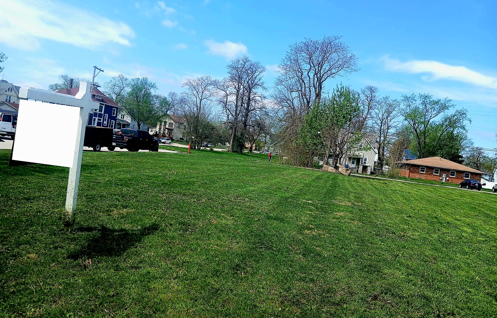 215 N Rosewood Avenue