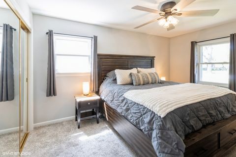 Tiny photo for 541 Sycamore Drive, Elk Grove Village, IL 60007 (MLS # 12495737)