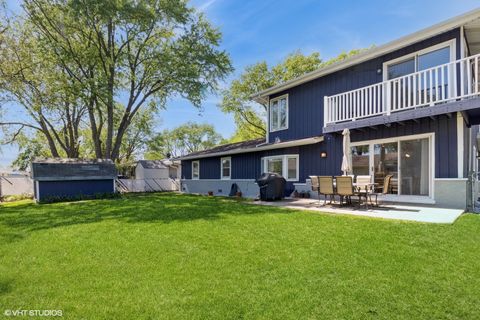 Tiny photo for 541 Sycamore Drive, Elk Grove Village, IL 60007 (MLS # 12495737)