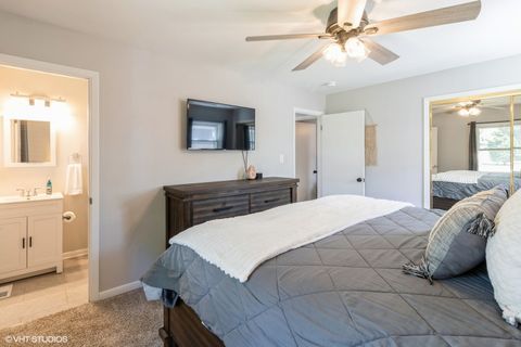 Tiny photo for 541 Sycamore Drive, Elk Grove Village, IL 60007 (MLS # 12495737)