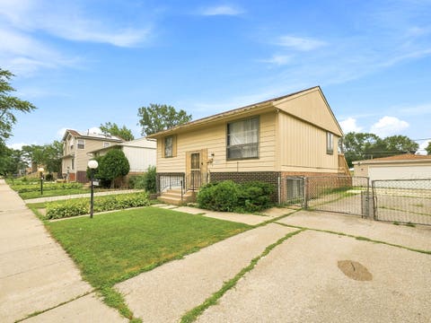 Tiny photo for 11733 S Elizabeth Street, Chicago, IL 60643 (MLS # 12713049)