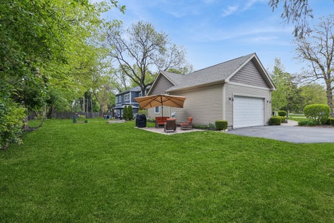 Tiny photo for 664 COUNTRY CLUB Road, Crystal Lake, IL 60014 (MLS # 12647488)