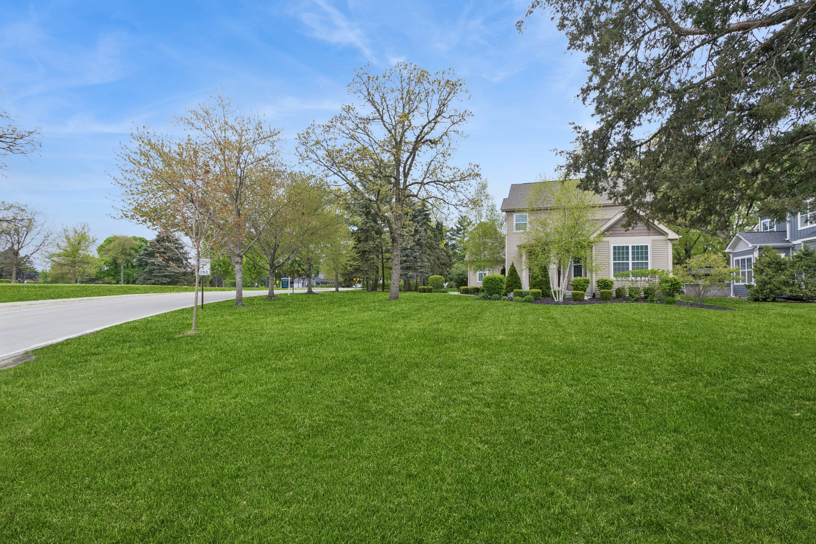 664 COUNTRY CLUB Road
