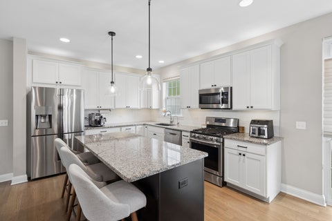 Tiny photo for 664 COUNTRY CLUB Road, Crystal Lake, IL 60014 (MLS # 12647488)