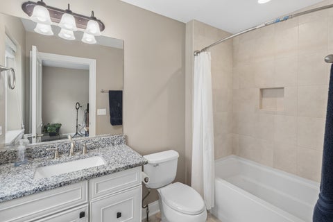 Tiny photo for 664 COUNTRY CLUB Road, Crystal Lake, IL 60014 (MLS # 12647488)