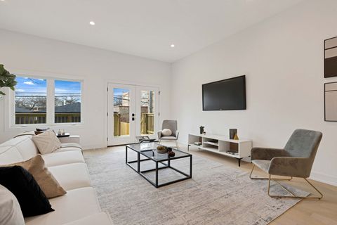 Tiny photo for 4932 S Martin Luther King Drive, Chicago, IL 60615 (MLS # 12489287)