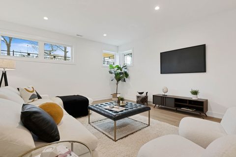 Tiny photo for 4932 S Martin Luther King Drive, Chicago, IL 60615 (MLS # 12489287)