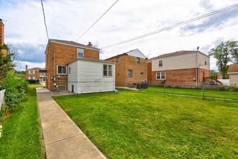 Tiny photo for 3901 Jackson Street, Bellwood, IL 60104 (MLS # 12477040)
