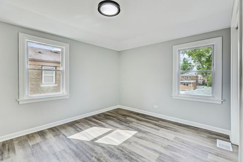 Tiny photo for 3901 Jackson Street, Bellwood, IL 60104 (MLS # 12477040)