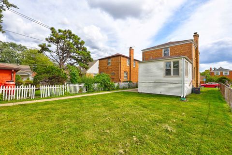 Tiny photo for 3901 Jackson Street, Bellwood, IL 60104 (MLS # 12477040)
