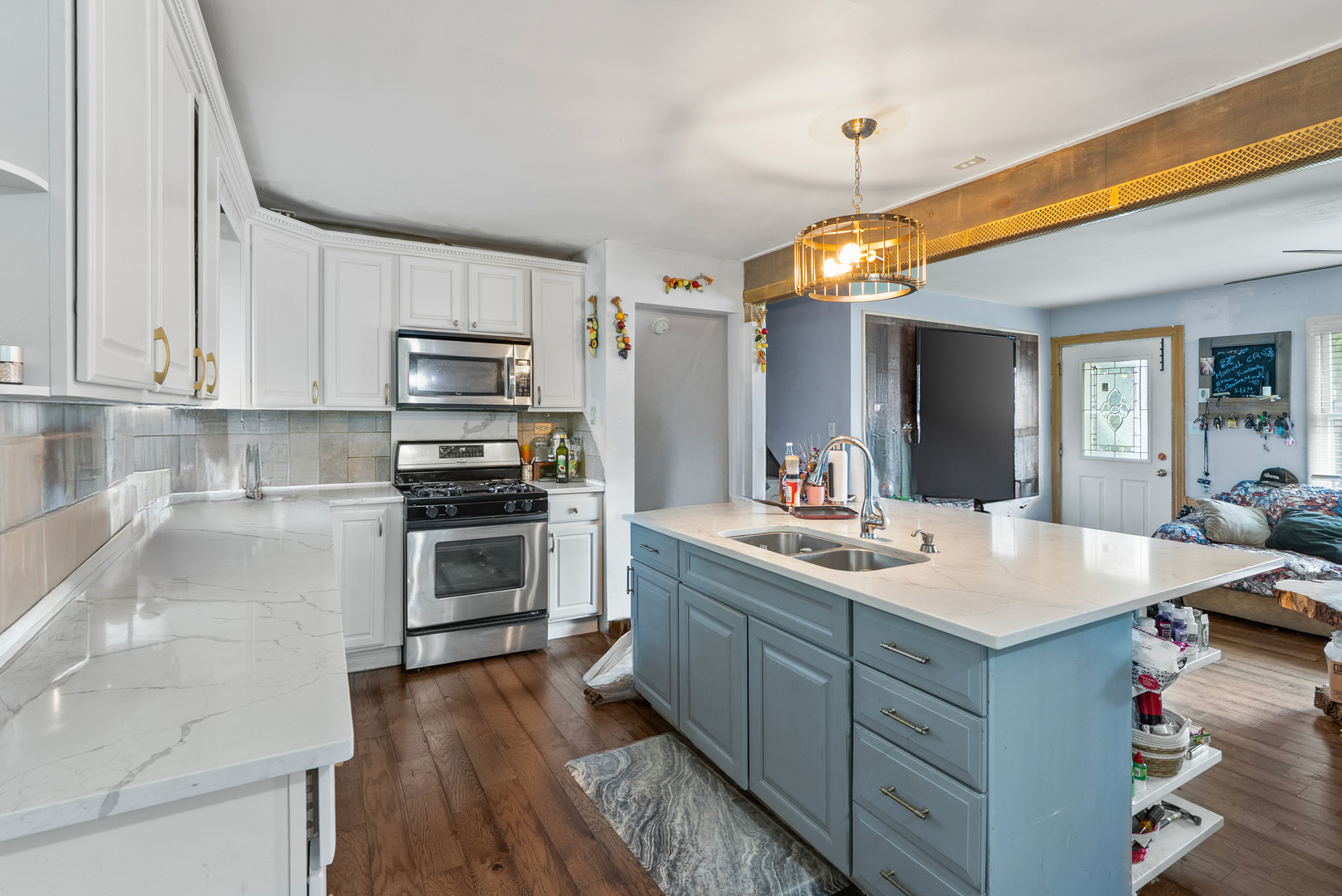 N268 Calvin Avenue