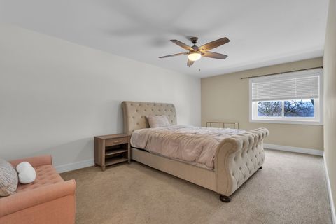 Tiny photo for 1400 N Yarmouth Place #407, Mount Prospect, IL 60056 (MLS # 12543611)