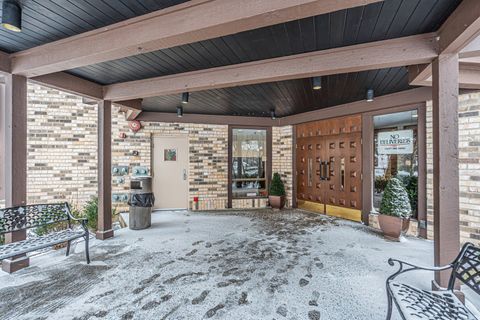 Tiny photo for 1400 N Yarmouth Place #407, Mount Prospect, IL 60056 (MLS # 12543611)