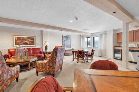 Tiny photo for 1400 N Yarmouth Place #407, Mount Prospect, IL 60056 (MLS # 12543611)