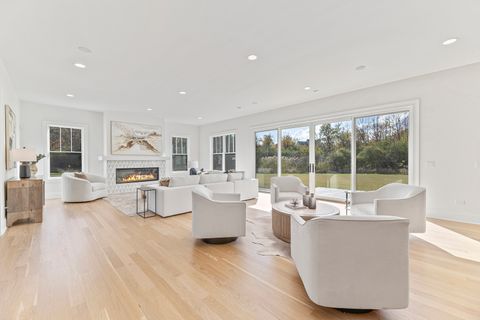 Tiny photo for 106 Brookwood Lane, Lincolnshire, IL 60069 (MLS # 12526985)