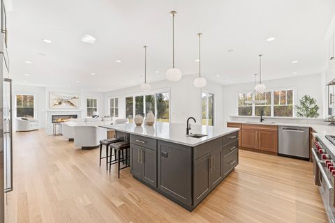 Tiny photo for 106 Brookwood Lane, Lincolnshire, IL 60069 (MLS # 12526985)