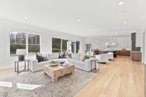 Tiny photo for 106 Brookwood Lane, Lincolnshire, IL 60069 (MLS # 12526985)