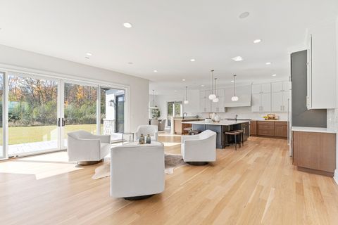 Tiny photo for 106 Brookwood Lane, Lincolnshire, IL 60069 (MLS # 12526985)