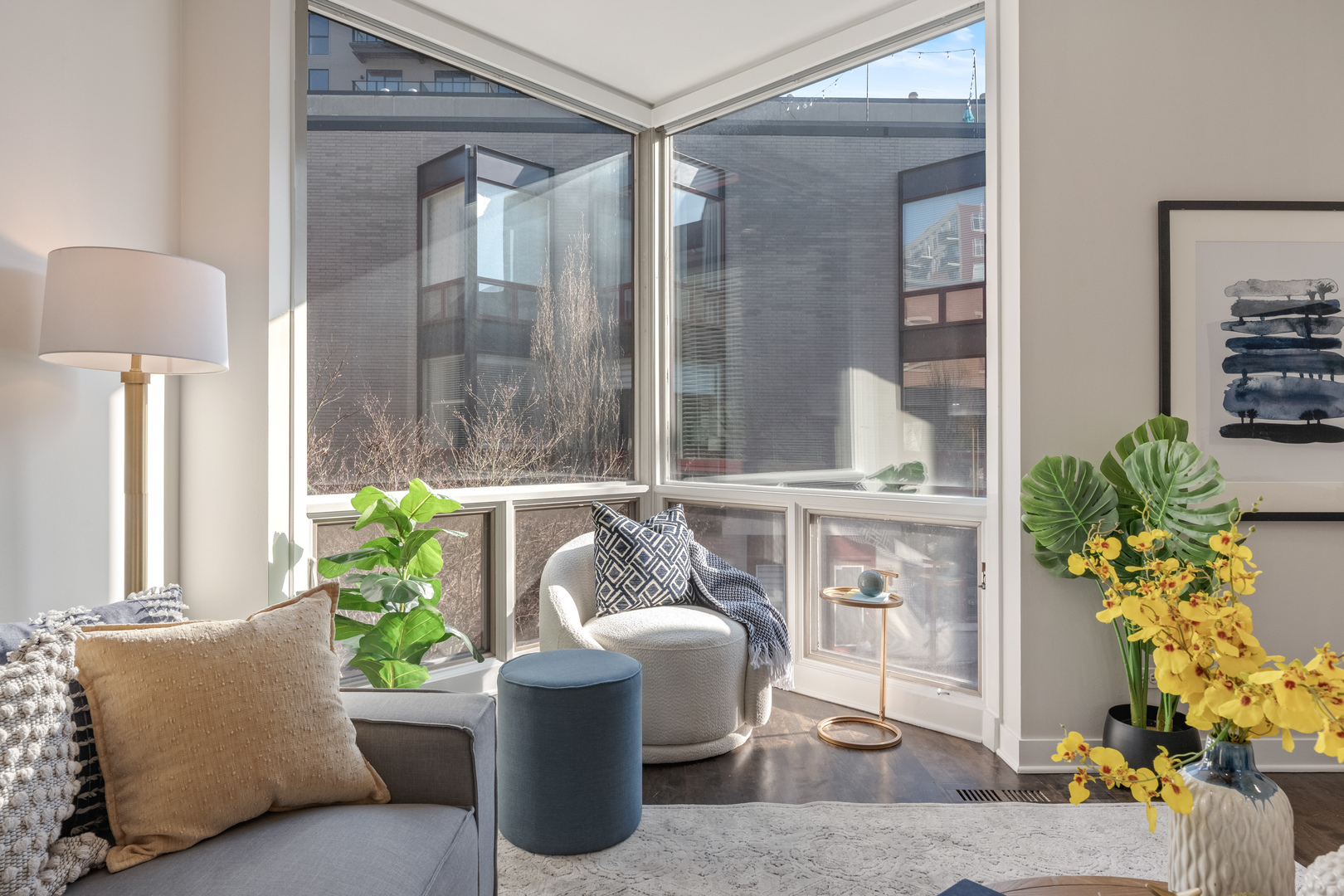 1236 W Cottage Place 1236