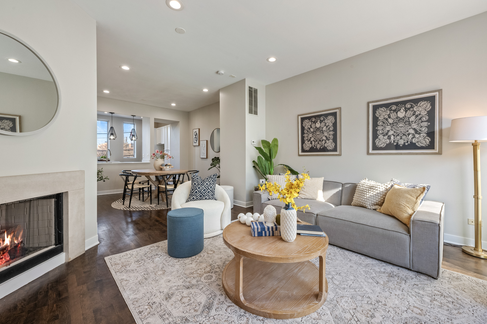 1236 W Cottage Place 1236