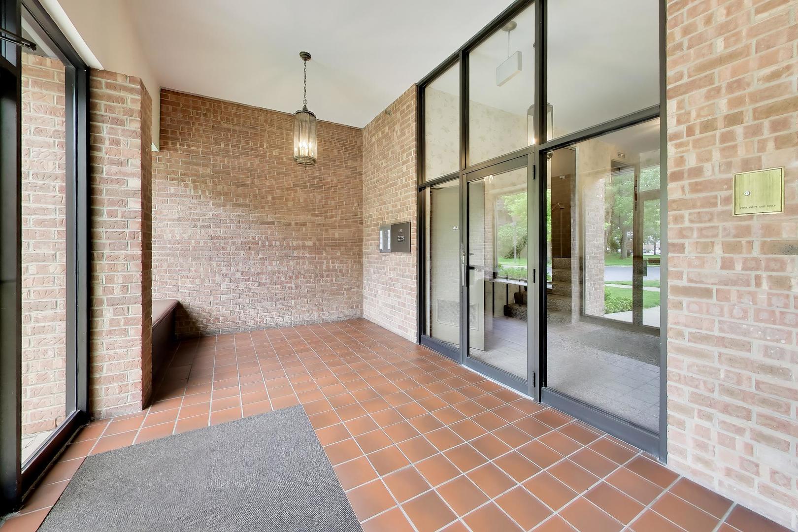 1066 Shermer Road 20