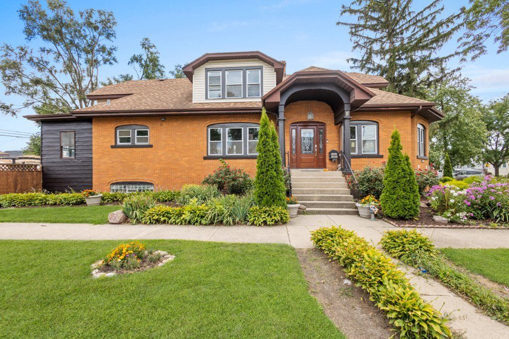 Photo for 1901 S 3rd Avenue, Maywood, IL 60153 (MLS # 12477877)