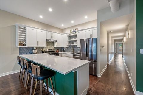Tiny photo for 428 N Noble Street #2, Chicago, IL 60642 (MLS # 12489393)