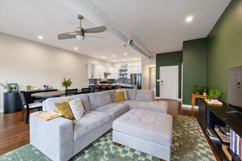 Tiny photo for 428 N Noble Street #2, Chicago, IL 60642 (MLS # 12489393)