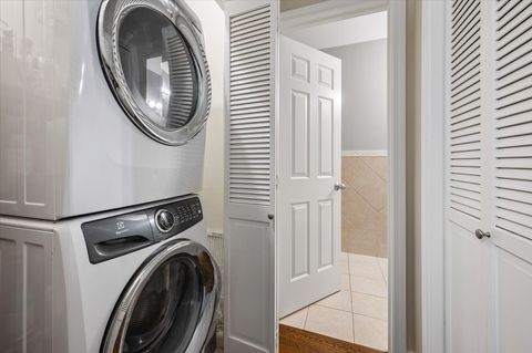 Tiny photo for 428 N Noble Street #2, Chicago, IL 60642 (MLS # 12489393)