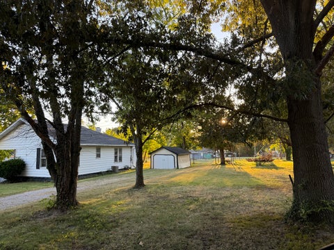 Photo of 200 N Cherry Street, Desoto, IL 62924 (MLS # 12782042)