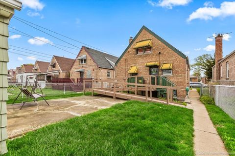 Tiny photo for 9726 S Peoria Street, Chicago, IL 60643 (MLS # 12622609)