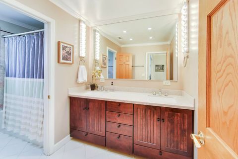 Tiny photo for 9761 Elm Terrace, Des Plaines, IL 60016 (MLS # 12587825)