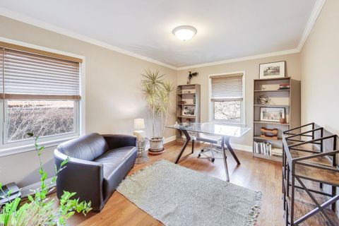 Tiny photo for 9761 Elm Terrace, Des Plaines, IL 60016 (MLS # 12587825)