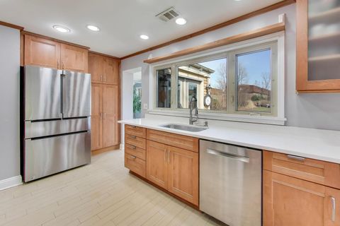 Tiny photo for 9761 Elm Terrace, Des Plaines, IL 60016 (MLS # 12587825)
