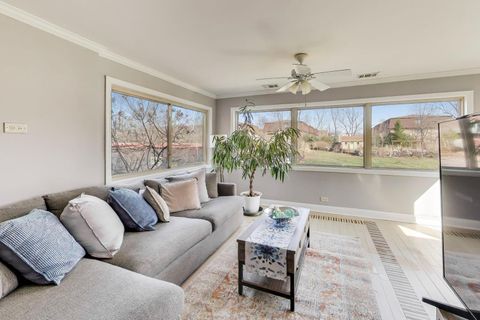 Tiny photo for 9761 Elm Terrace, Des Plaines, IL 60016 (MLS # 12587825)