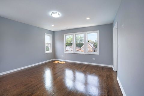 A home in Evergreen Park