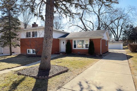 Tiny photo for 240 Hatlen Avenue, Mount Prospect, IL 60056 (MLS # 12618681)
