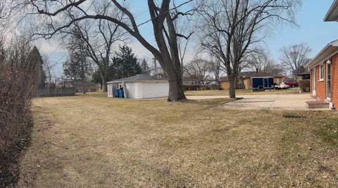 Tiny photo for 240 Hatlen Avenue, Mount Prospect, IL 60056 (MLS # 12618681)