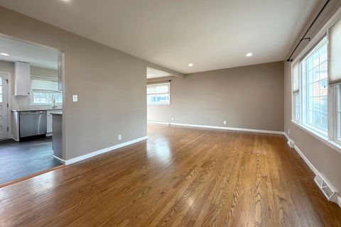 Tiny photo for 240 Hatlen Avenue, Mount Prospect, IL 60056 (MLS # 12618681)