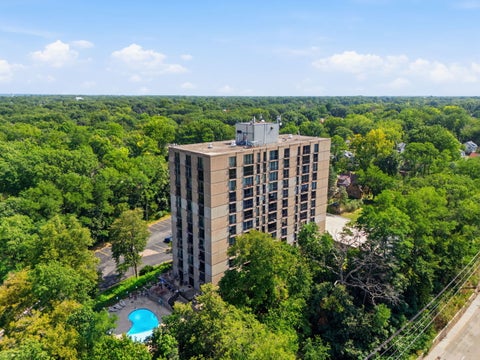 Photo of 1800 7TH Street #2A, East Moline, IL 61244 (MLS # 12753358)