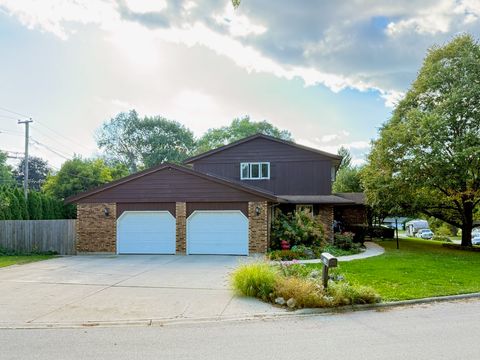 Tiny photo for 519 OAK Drive, East Dundee, IL 60118 (MLS # 12482920)