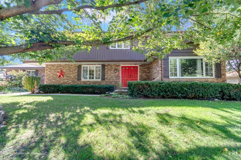Tiny photo for 519 OAK Drive, East Dundee, IL 60118 (MLS # 12482920)